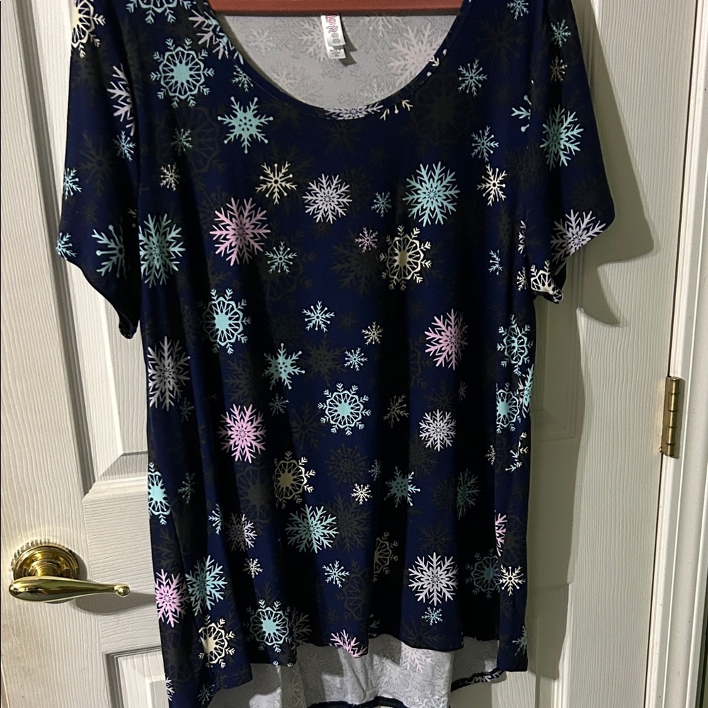 LuLaRoe Navy Snowflake Short Sleeve Top
